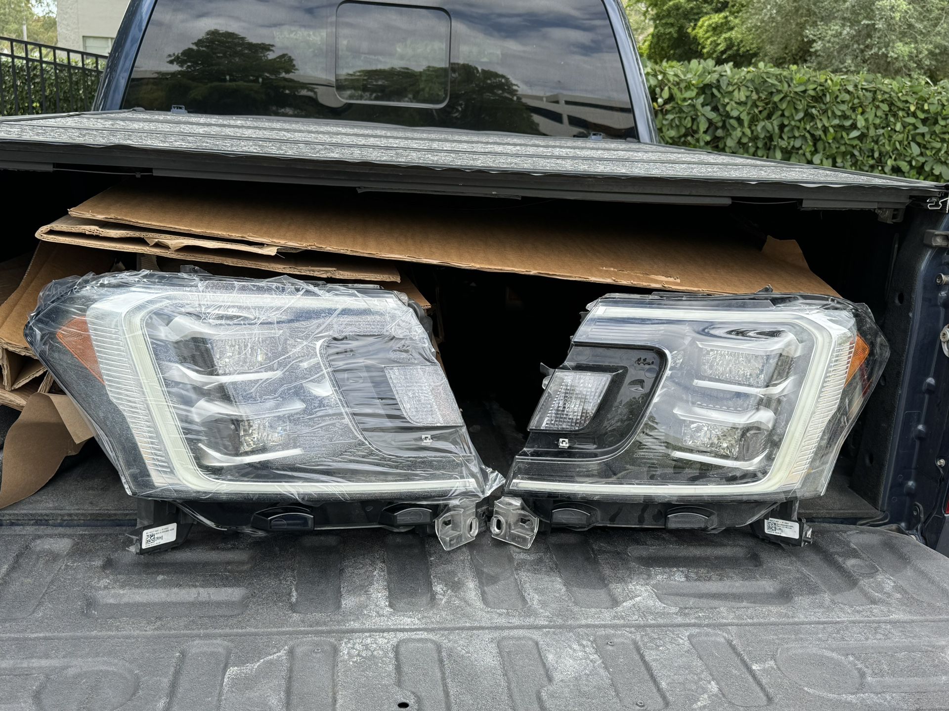 Ford Expedition 2019 Headlight 