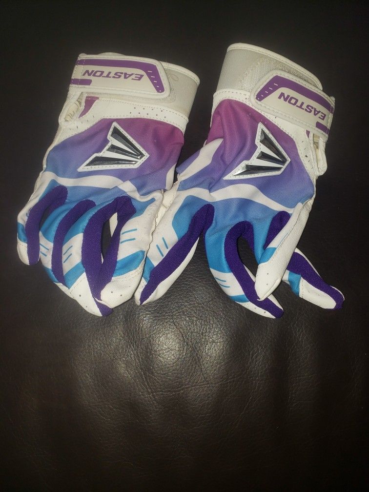 Softball Gloves 