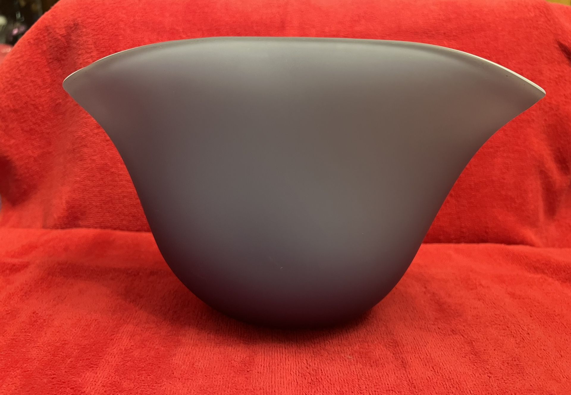 Vintage Pottery Barn Frosted Glass Purple Lavender Gray Glass Fan Vase 7.5”