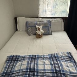 Slightly Used Queen Bedframe