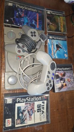 PS1 Controllers and Games