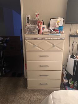 Bedroom set