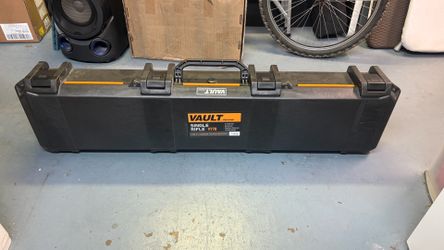 Vault 770 heavy duty locking case by Pelican