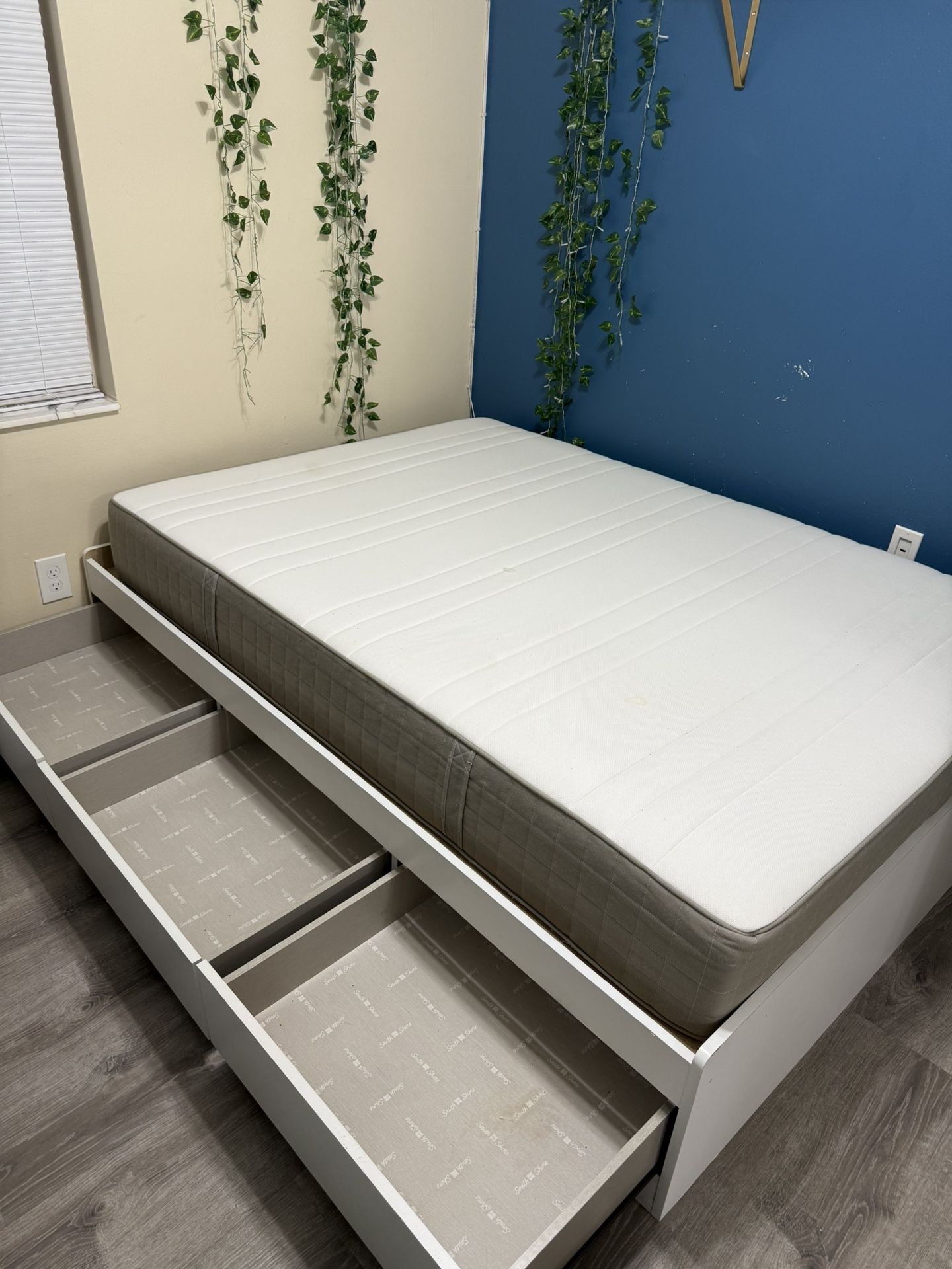 Modern Full Size Storage Bed Frame with Optional Mattress