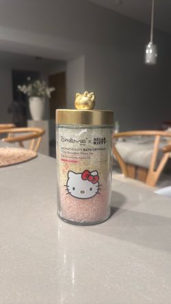 The creme shop hello kitty aromatgerapy bath crystals