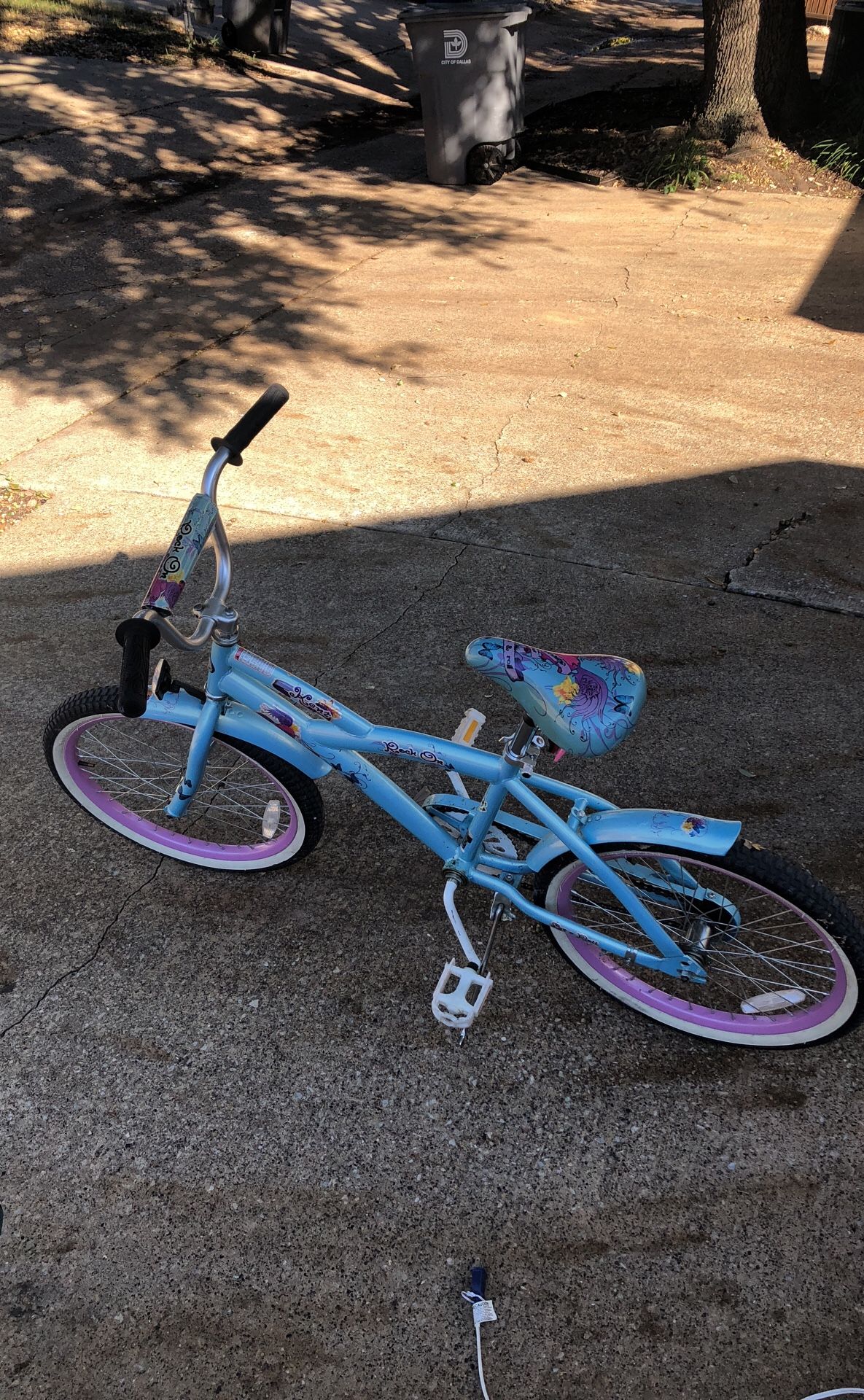 Girls bike