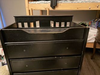 ***PENDING*** Changing table dresser