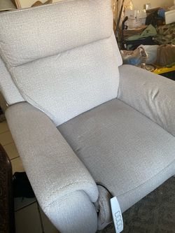 Power lift recliner chair