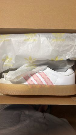Women’s Adidas shoe