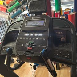Horizon Treadmill 7.0AT