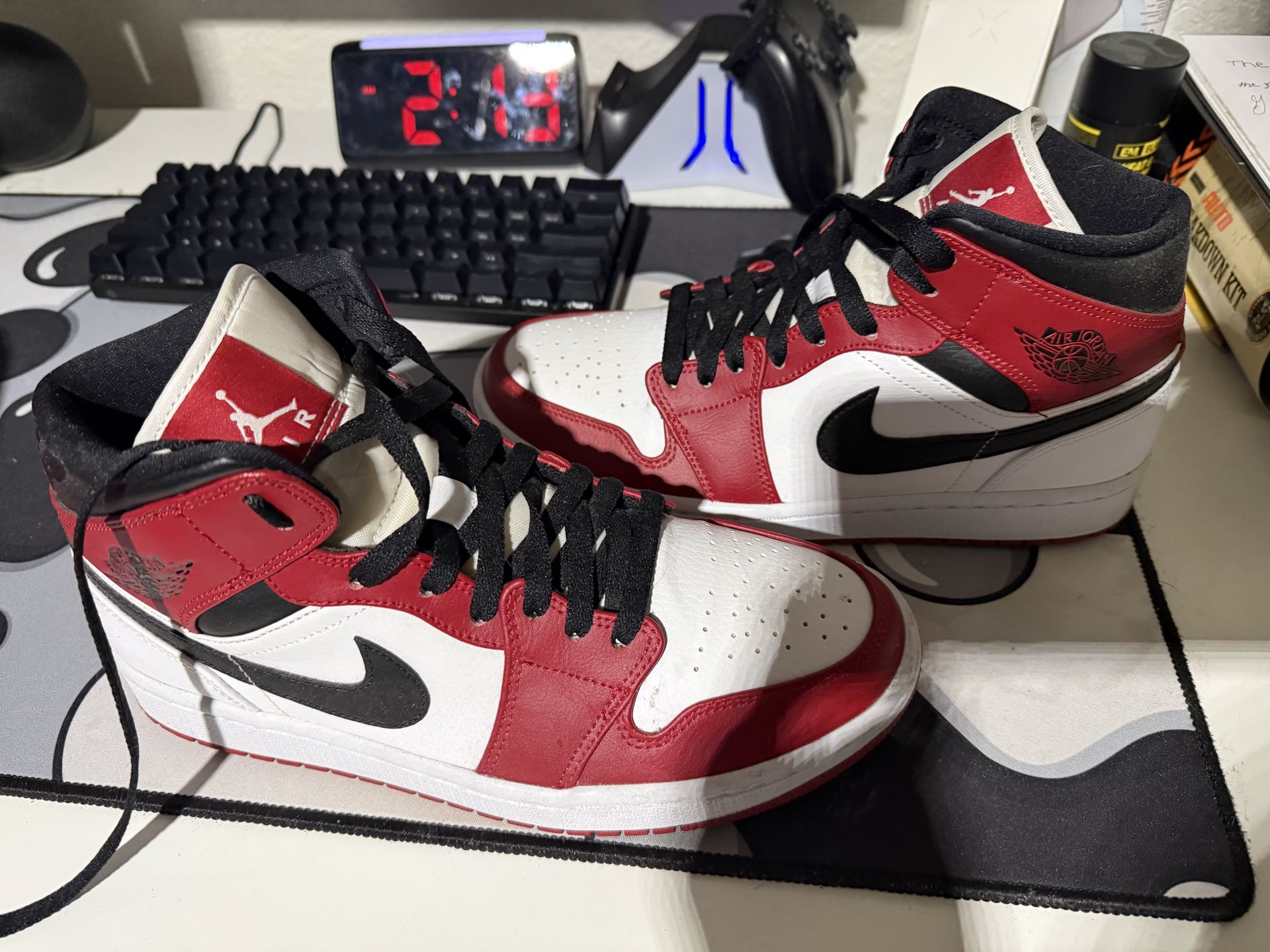 Jordan 1 mid Chicago (2020)