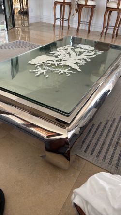 Metal chrome table