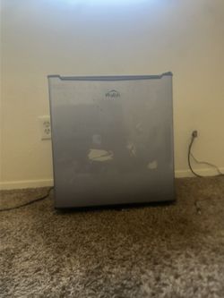 WALSH MINI FRIDGE