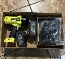 $600$. NEW. 18 V 1/2" Drive MonsterLithium Cordless Impact Wrench Kit (Hi-Viz)