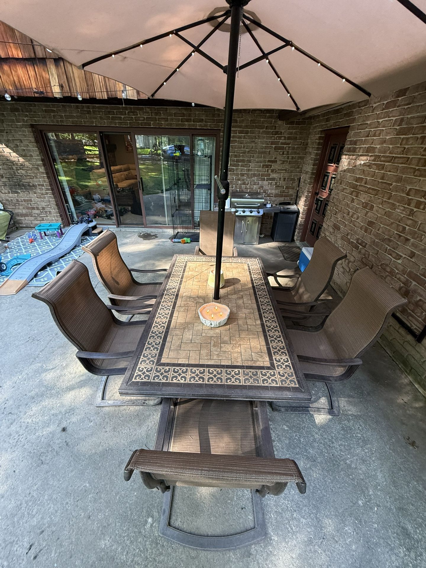Outdoor Patio Back Yard Front Yard Set With 6 Chairs And Table With Umbrella