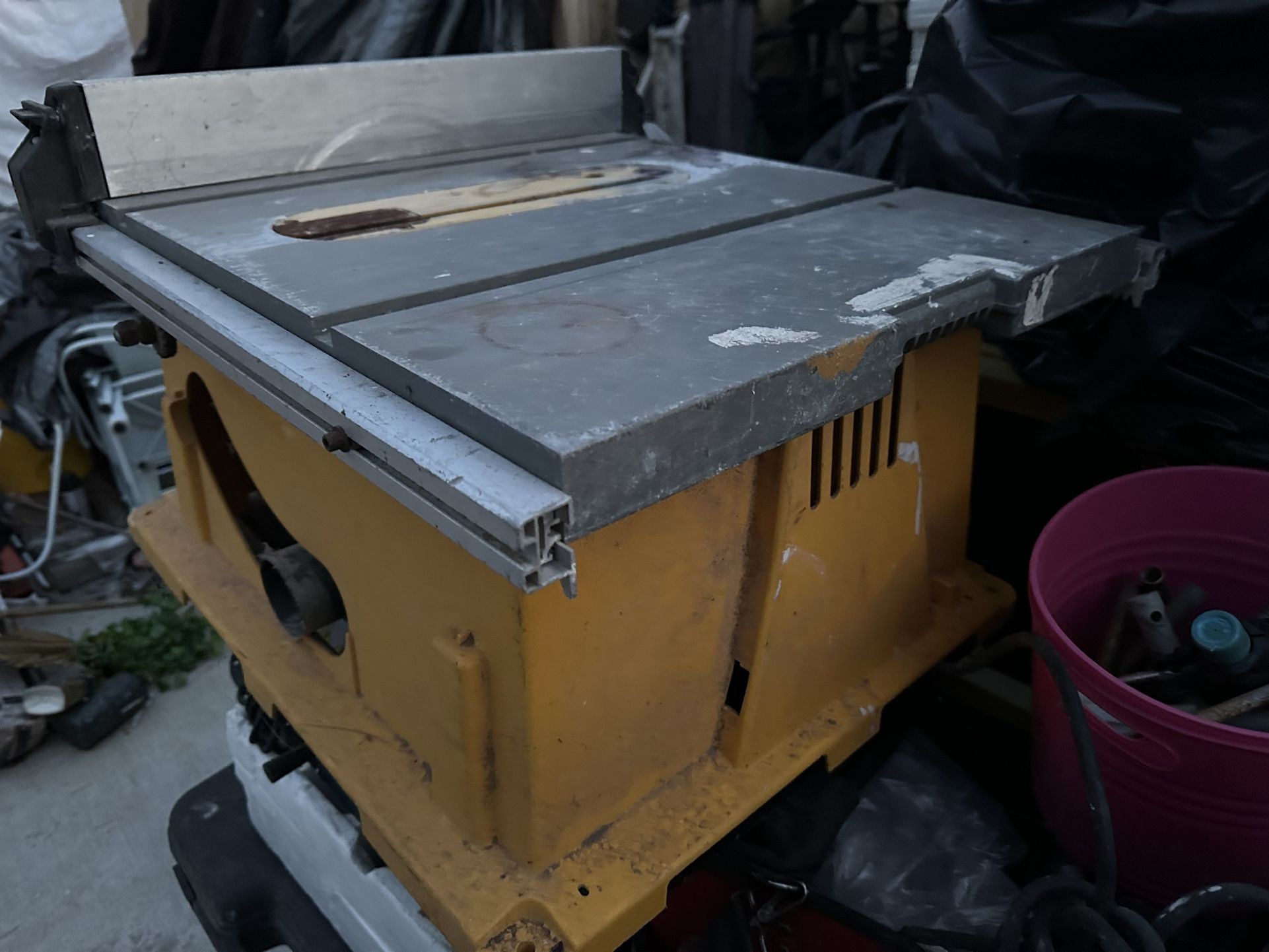 10” Dewalt Table Saw