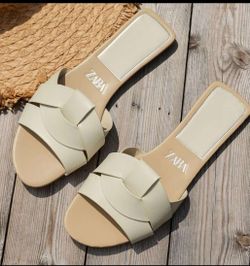 Sandal zara