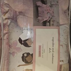 CUPCAKES AND CASHMERE (KIDS)