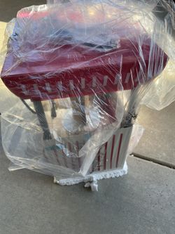 Nostalgia Popcorn Maker Machine - Professional Cart With 2.5 Oz Kettle Makes Up to 10 Cups - Vintage Popcorn Machine Movie Theater Style - Red & White