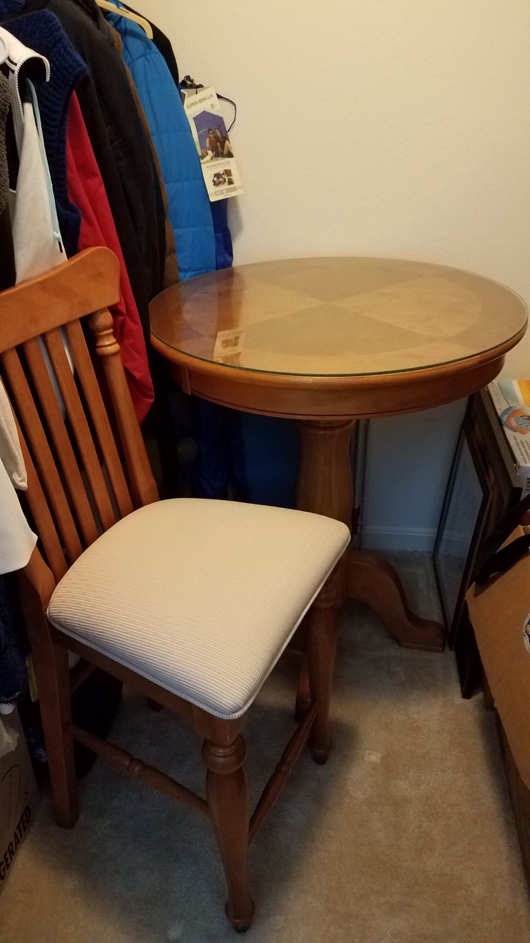 Table and Chairs 150$