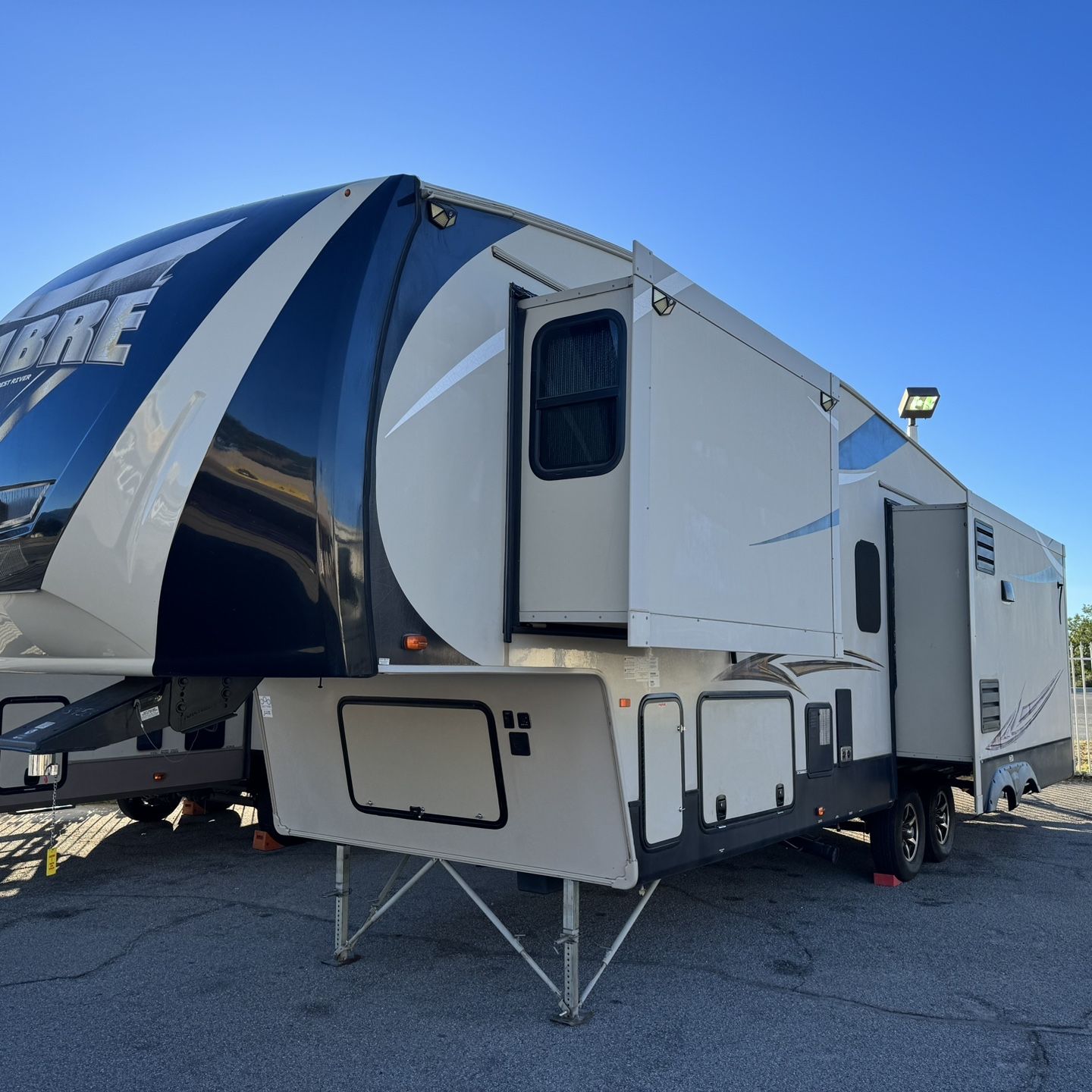 2016 Forest River Sabre Fifth Wheel/ Rv/ Travel Trailer 