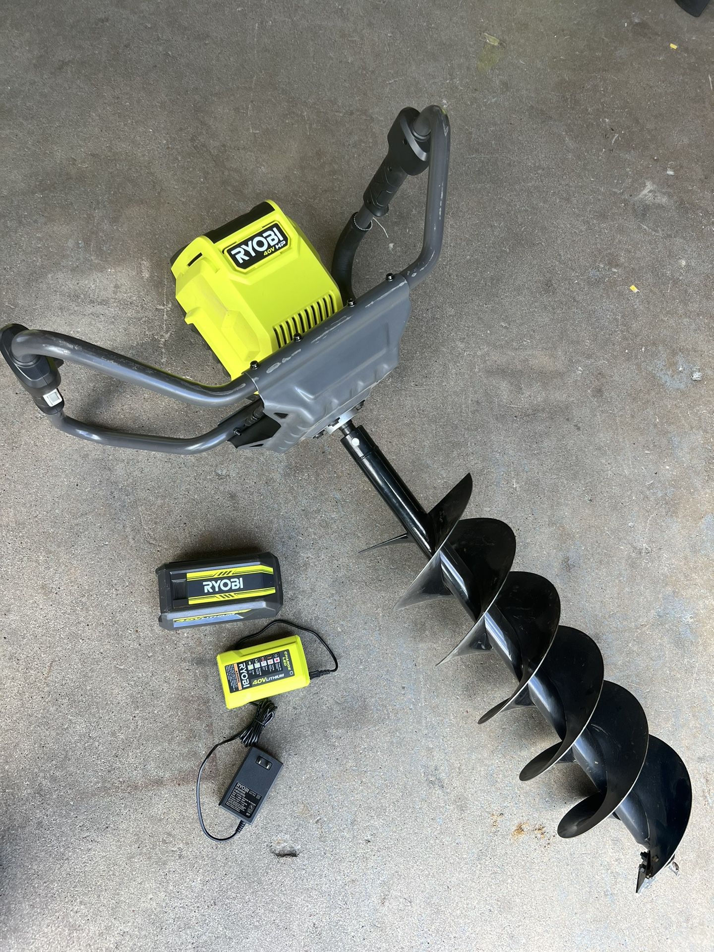 RYOBI 40V HP Brushless Cordless Earth Auger with 8 in. Bit with 4.0 Ah