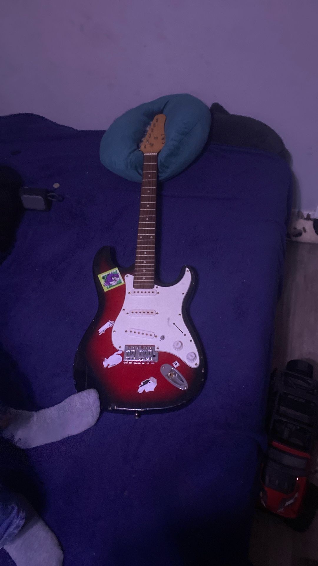 This Guitar Is Good But It’s Just Need Strings