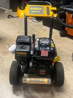Brand New DeWalt 3600 PSI Pressure Washer w/ Box - Honda GX200