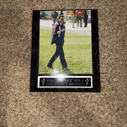 Mike Ditka Says Goodbye To McCaskey Plaque - Bear Down Chicago Bears