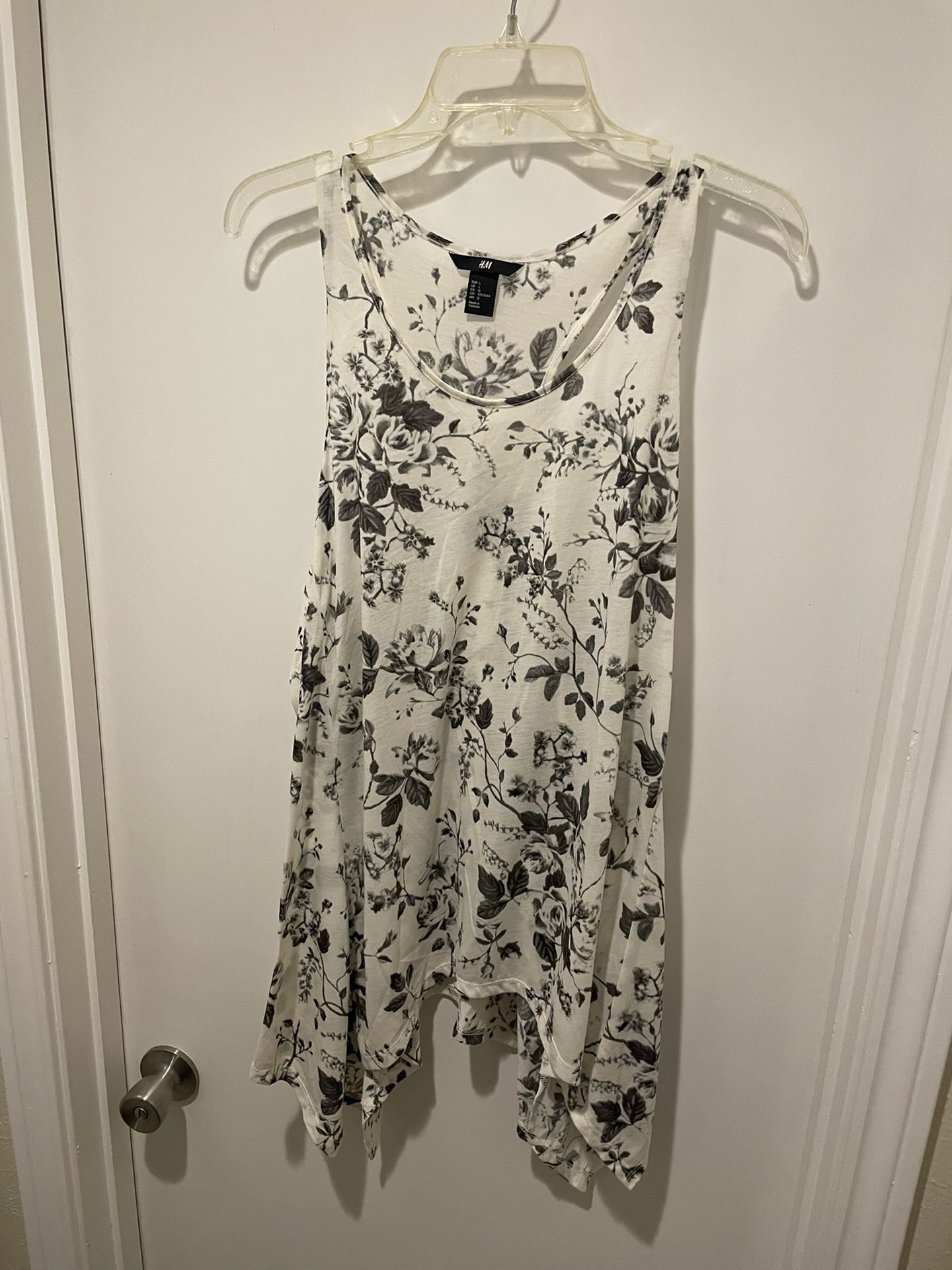 H&M Floral Sleeveless Tunic Tank Top Size Large 