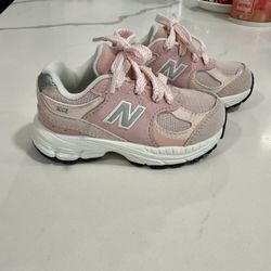 New Balance 2002 Light Pink