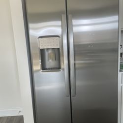 BRAND NEW GE Profile Counter-Depth Stainless steel Refrigerator