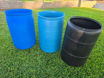 Plastic 55 gallon drum Barrels No Tops