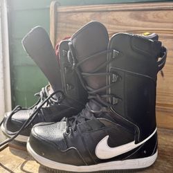 Nike SB Vapen Snowboard Boots - 2012 Retro "Bred" Style - Size 8