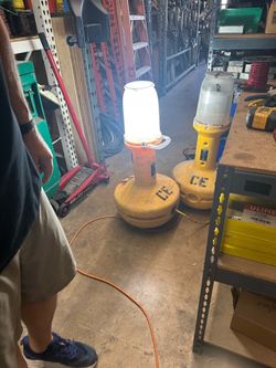 Wobble Light -Temp Lighting