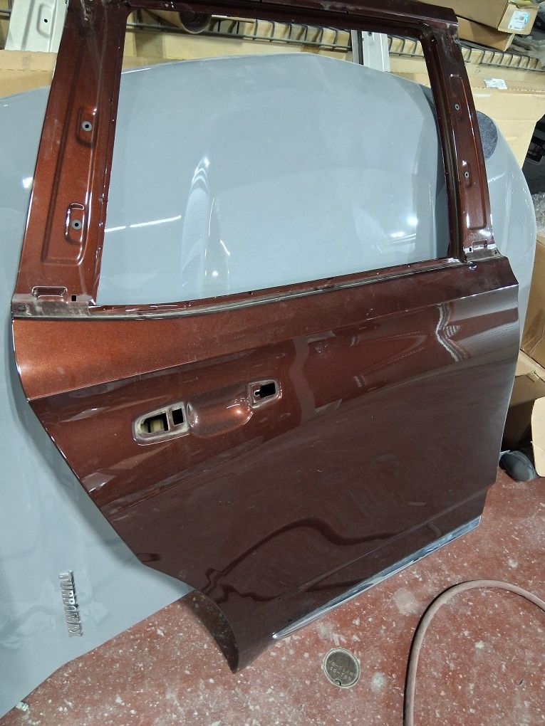 2021-25 Tahoe Right Rear Door
