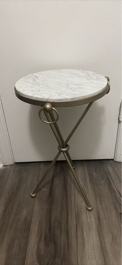 Pair of Round Marble Top Accent Side Table