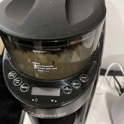Baby Brezza Formula Pro Advanced WiFi Formula Dispenser - Automatically Mix a Warm Formula Bottle From Your Phone Instantly – Easily Make Bottle With 