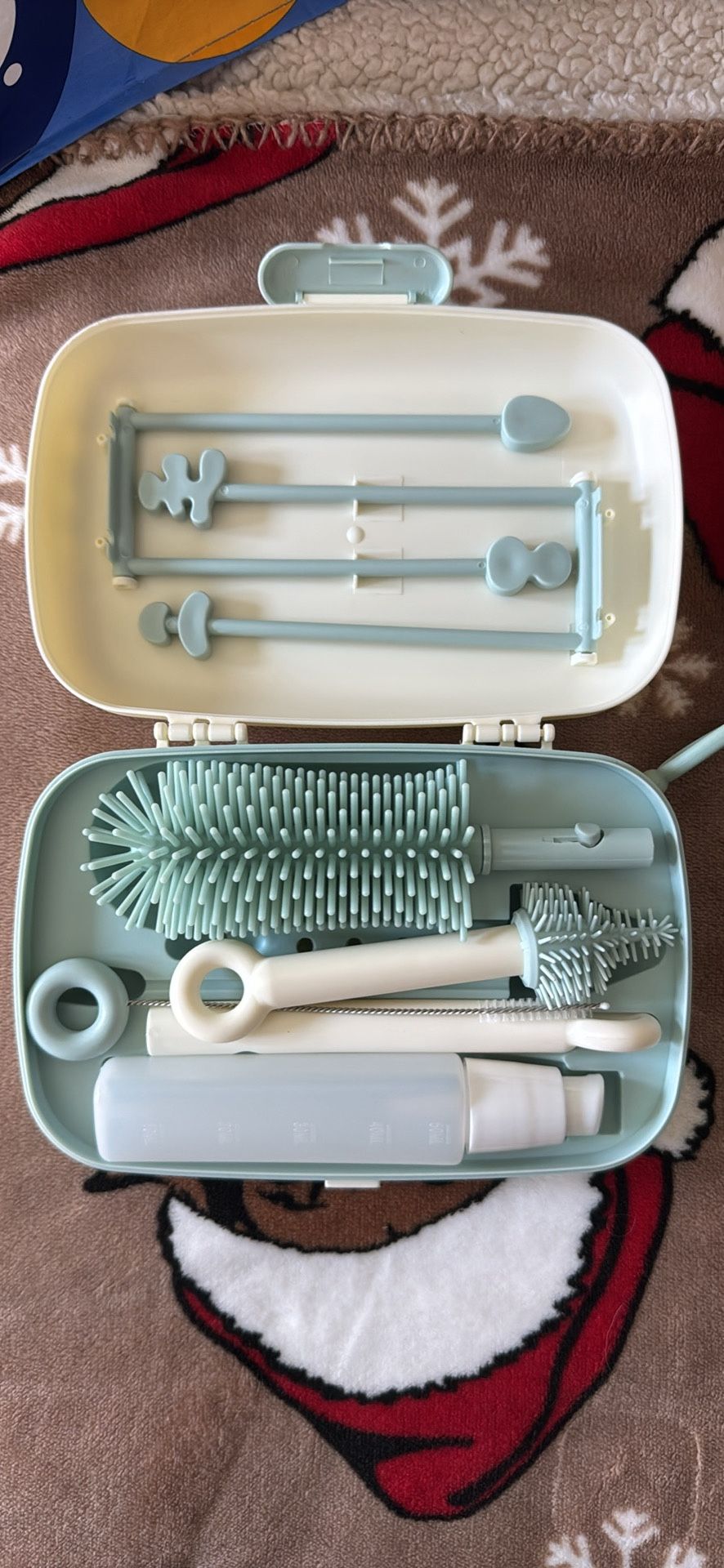 Monday Traveling Bottle Cleaning Set