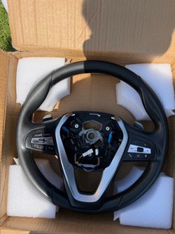 2019-2024 bmw 330i OEM steering wheel