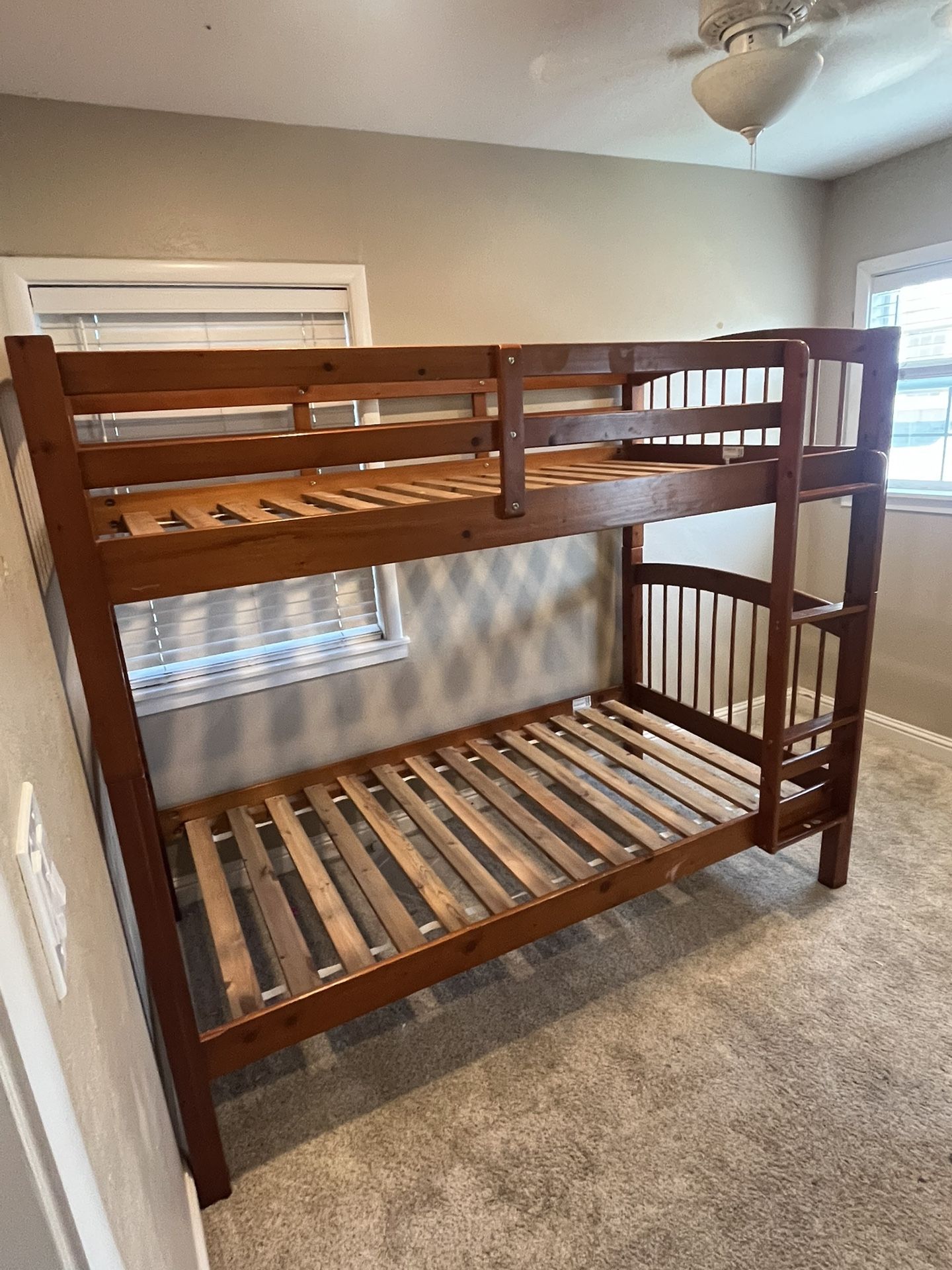 Twin Bunk Beds 