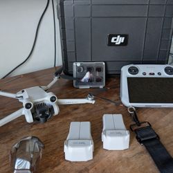 DJI Mini 3 Pro Fly More Combo Drone 
