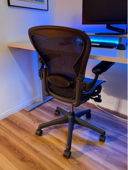 Herman Miller Aeron Size B Fully Loaded