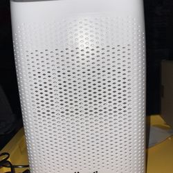 DEHUMIDIFIER NEW IN BOX 