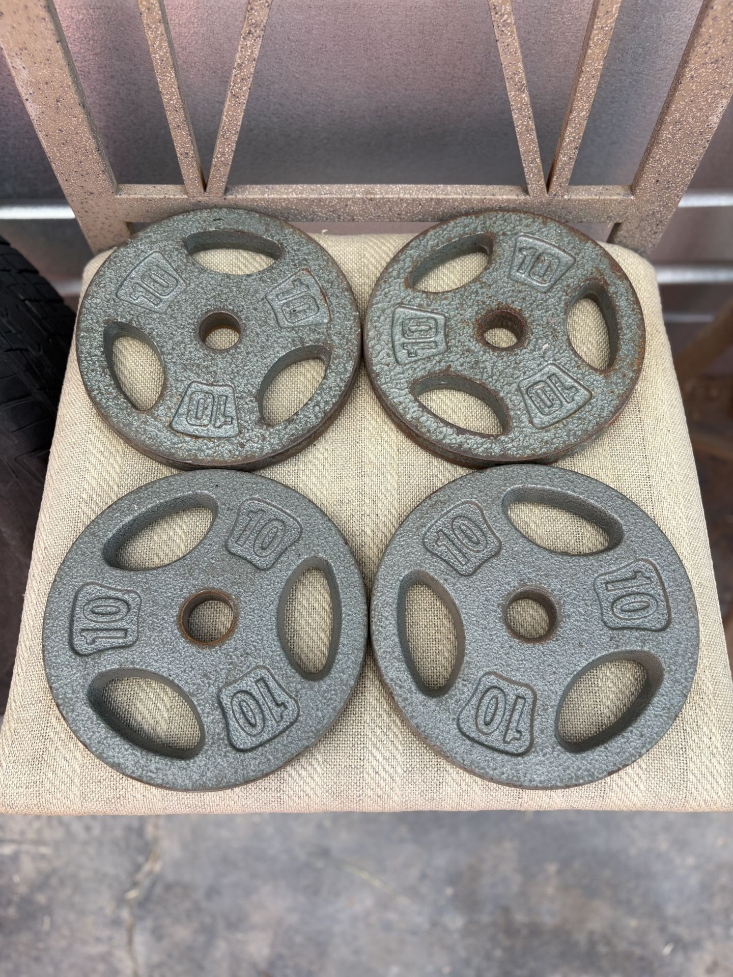 singles 10 pds plate