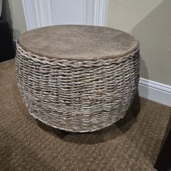 ONLY $20 Beautiful Round Basket And Wood Table