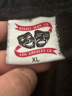 Asaali sweats