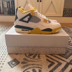 Jordan 4 Retro ‘Vivid Sulfur’