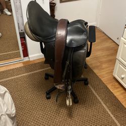 County Competitor Dressage Saddle 