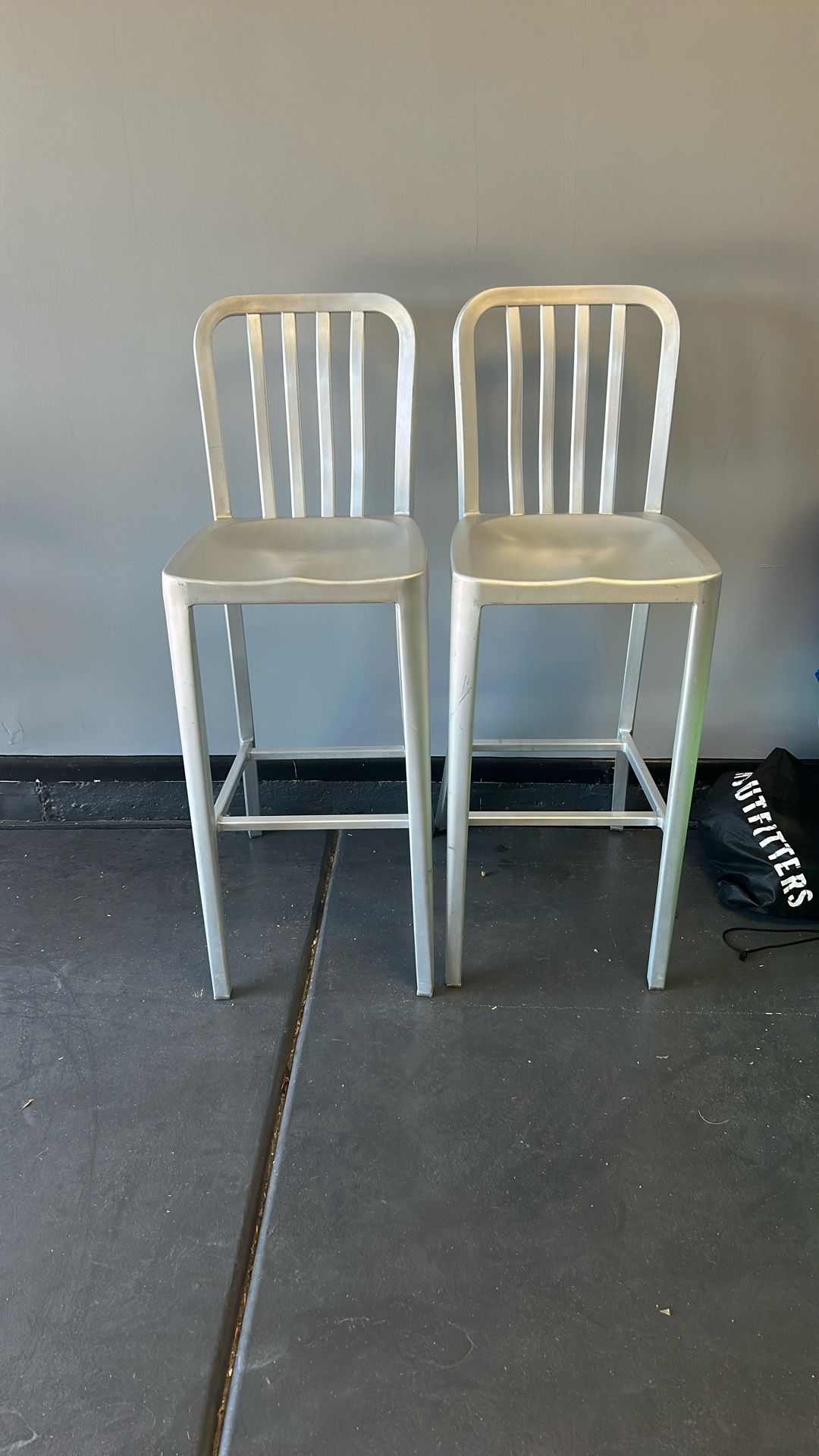 Stools/tall Chairs Pub Style